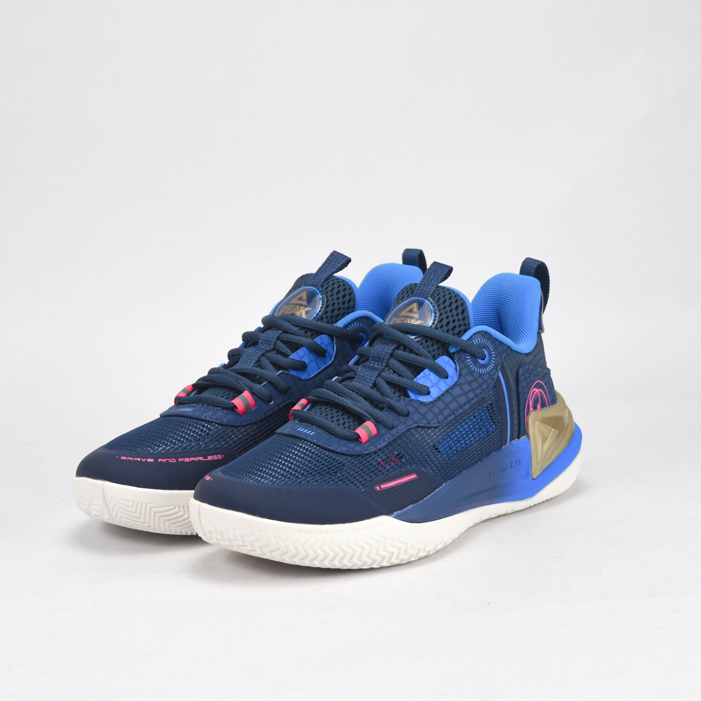 PEAK SHOES