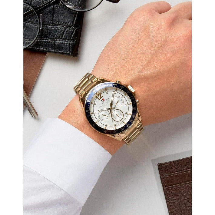 Tommy Hilfiger Homme Multi-Cadrans Quartz Montre avec Bracelet en Acier Inoxydable 1791121