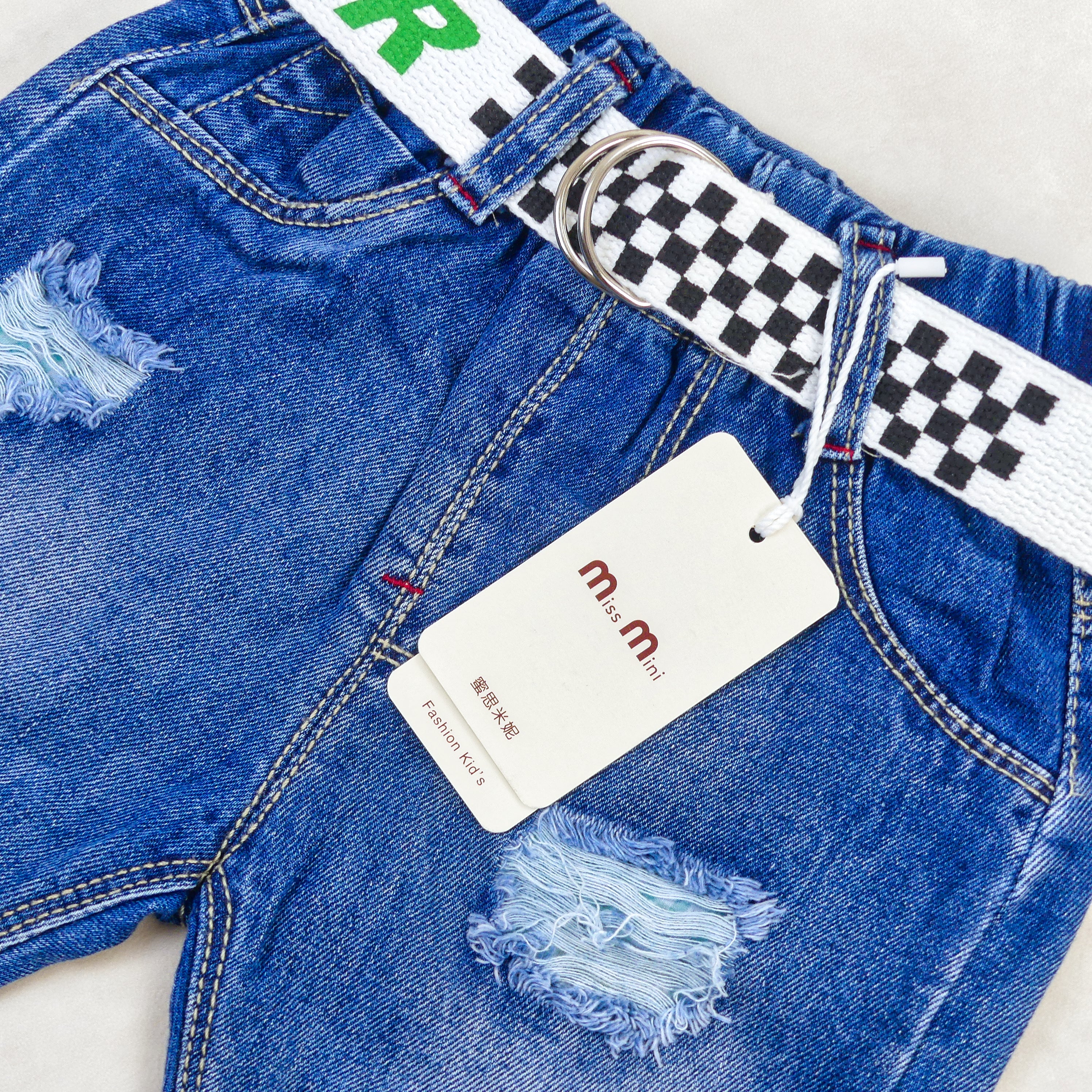 SHORT JEANS bleu MOTIF DAME