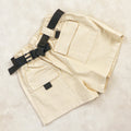 SHORT BEIGE AVEC CEINTURE NOIR