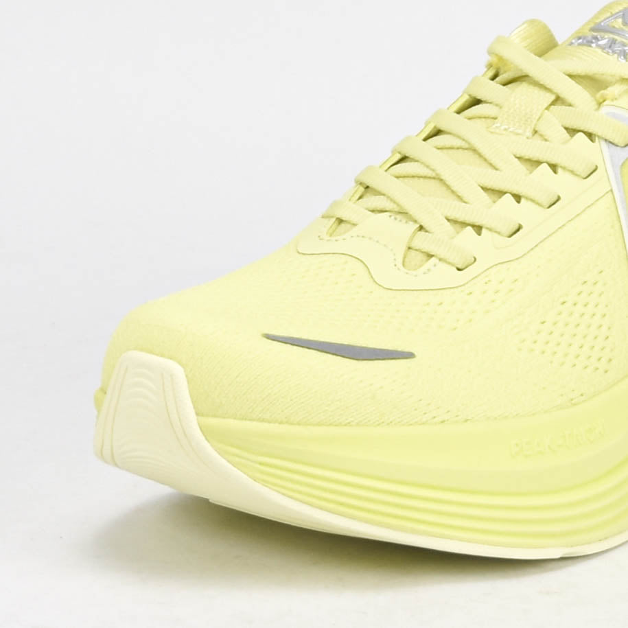 PEAK SHOES