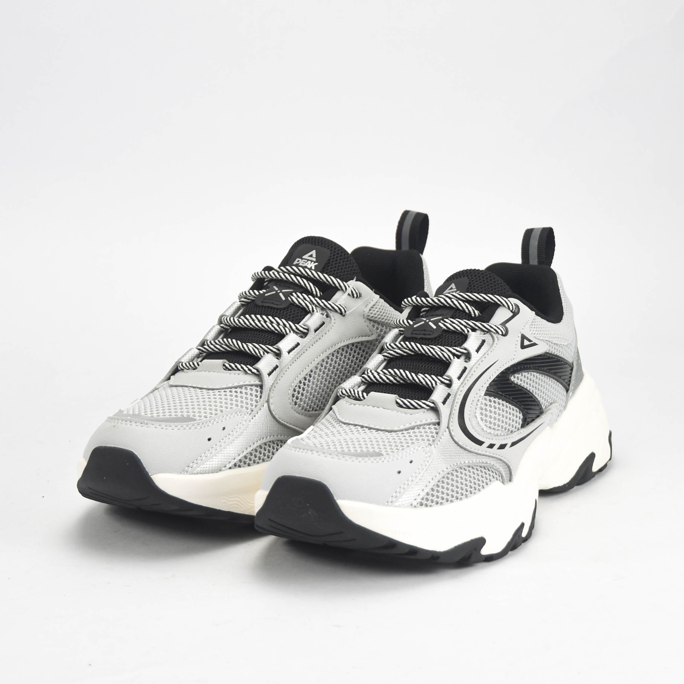 PEAK SHOES