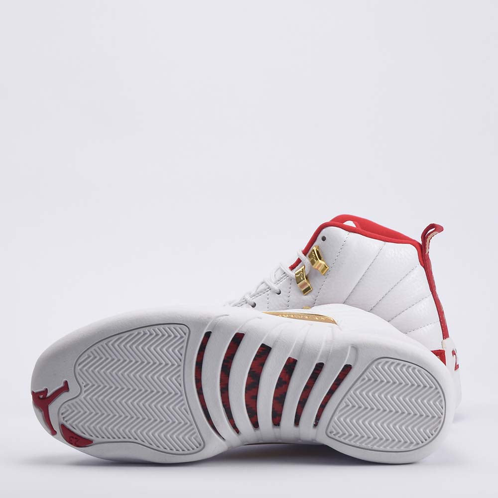 NIKE jordan