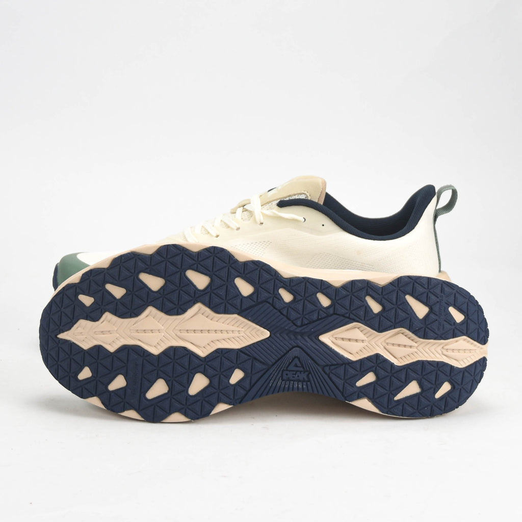 PEAK SHOES