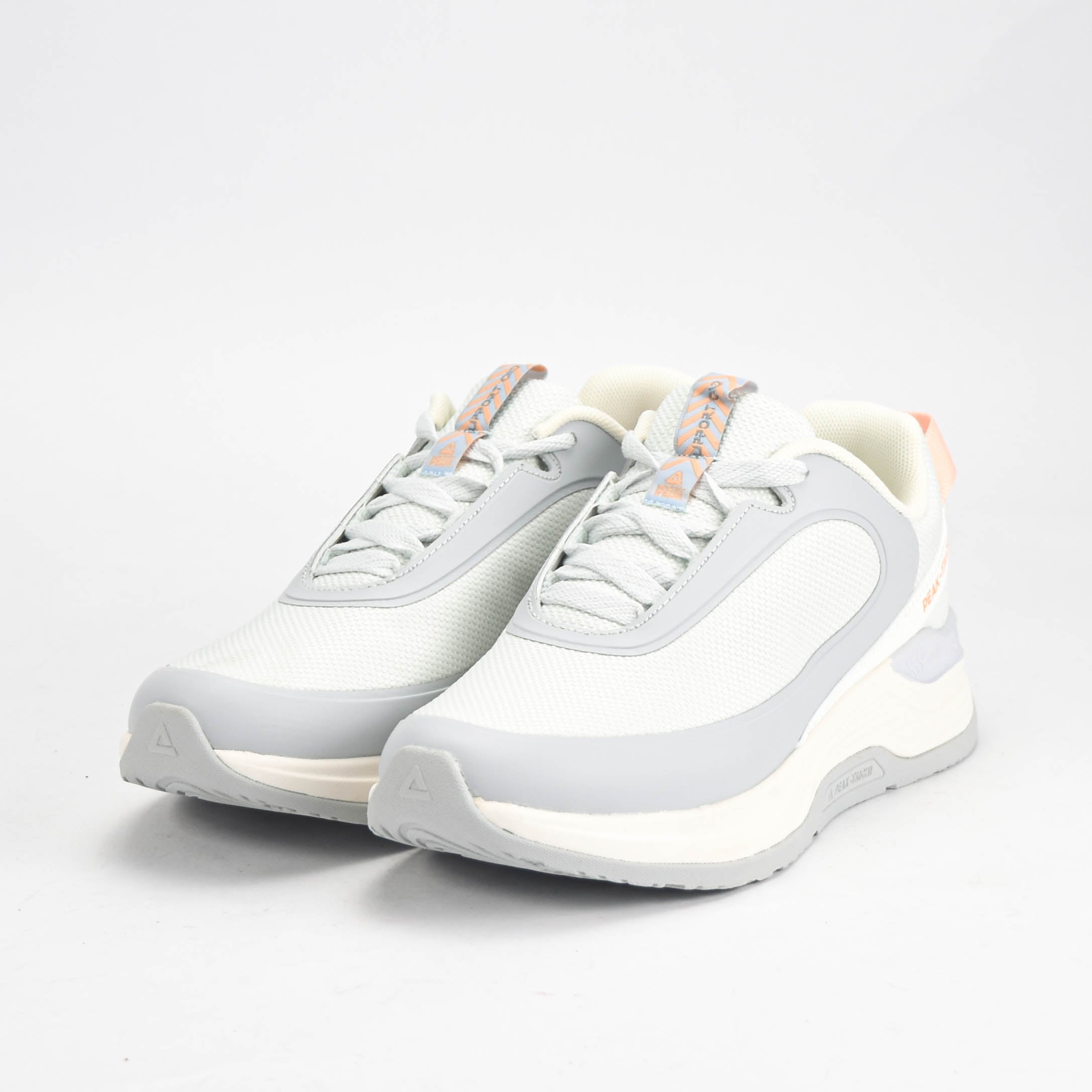 PEAK SHOES