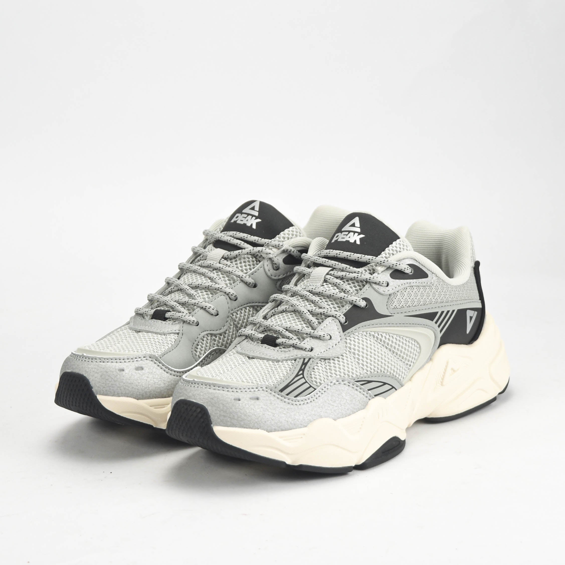 PEAK SHOES
