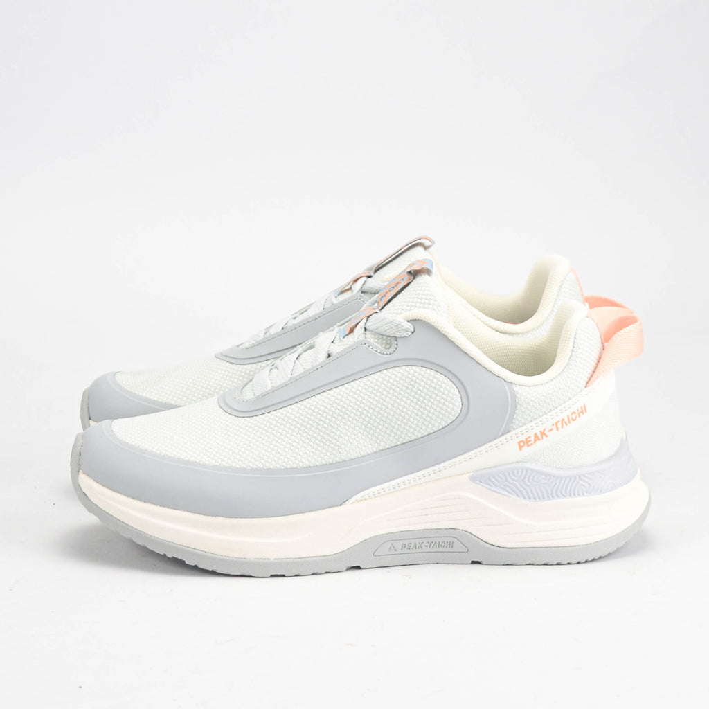 PEAK SHOES
