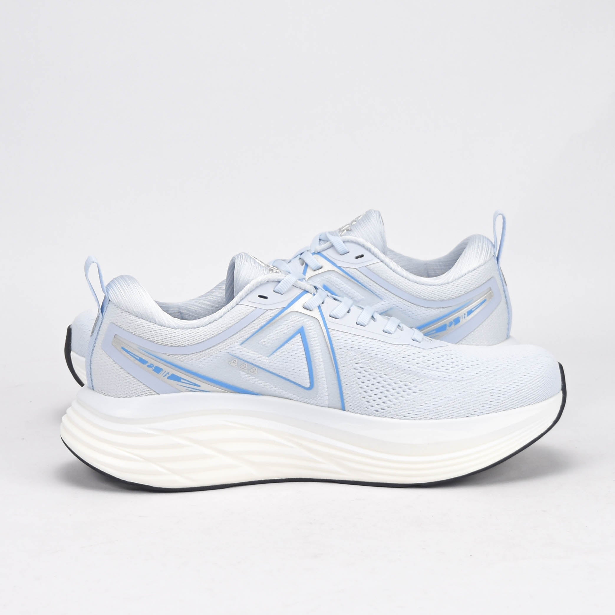 PEAK SHOES