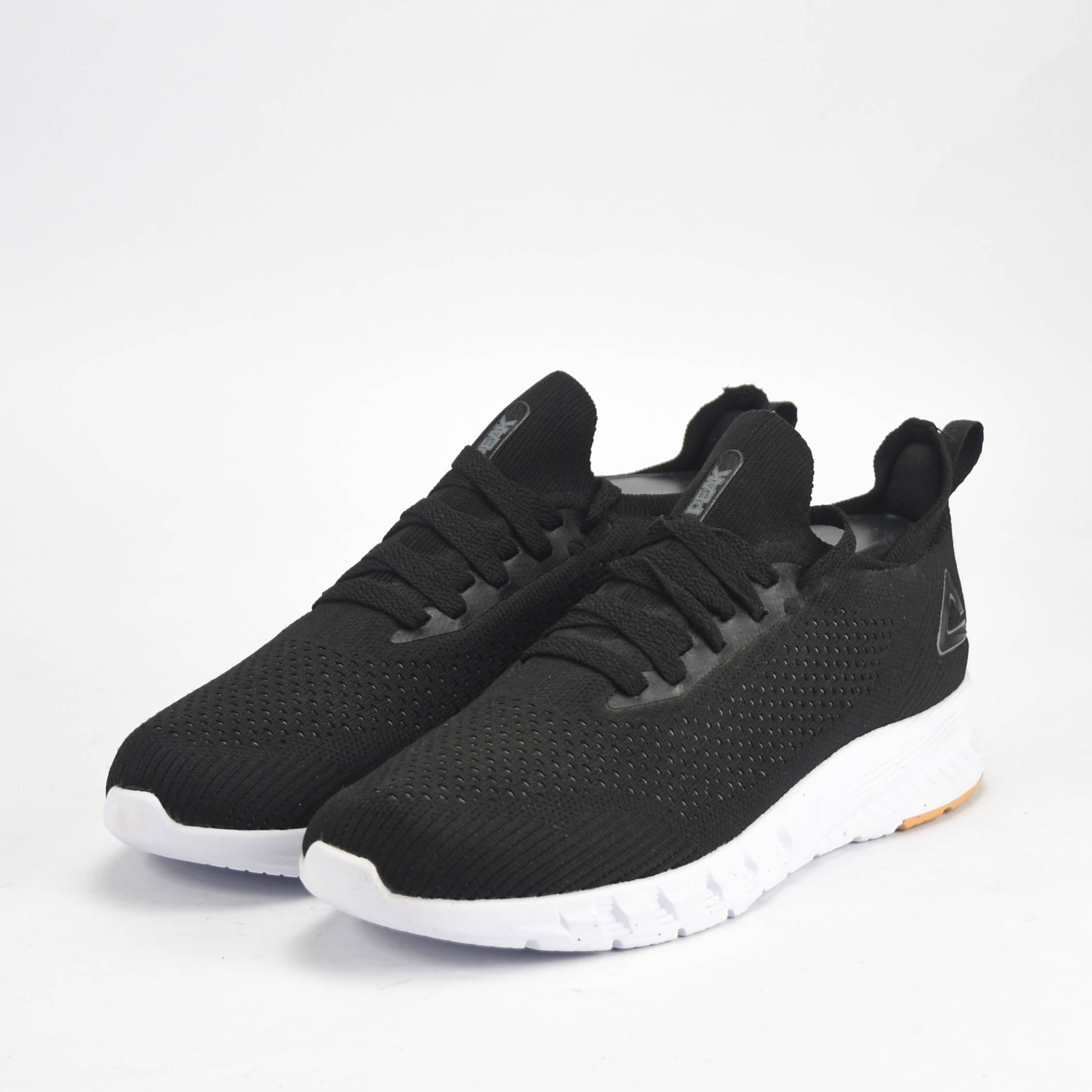 PEAK SHOES