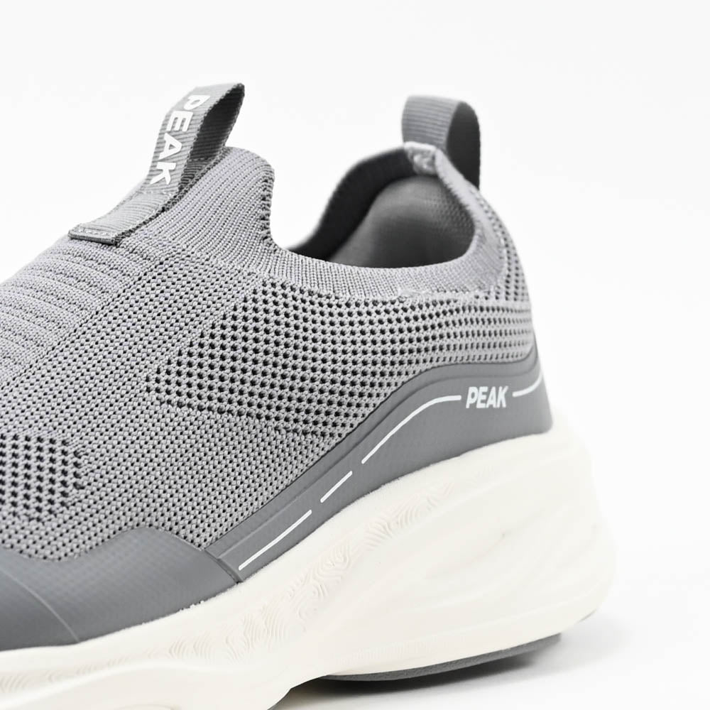 PEAK SHOES