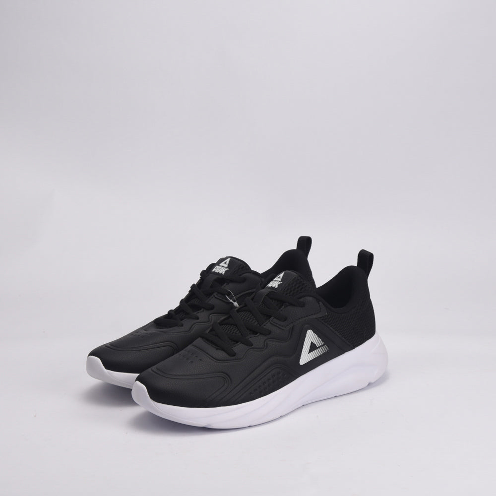 PEAK FOOTWEAR